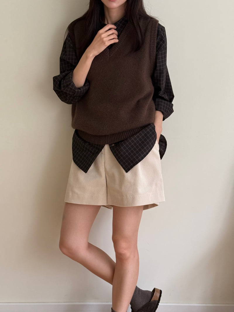 Amygrace - Korean Women Fashion - #womensfashion - Tambourine Alpaca Knit Vest - 2