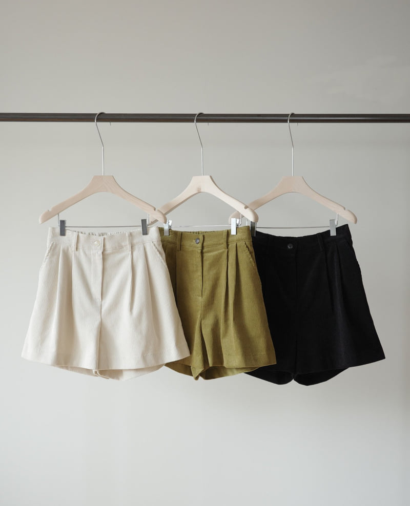Amygrace - Korean Women Fashion - #womensfashion - Corduroy Shorts
