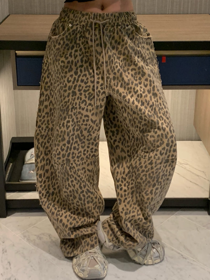 Badcalm - Korean Women Fashion - #momslook - Leopard Raw-Edge Wide Pants - 5
