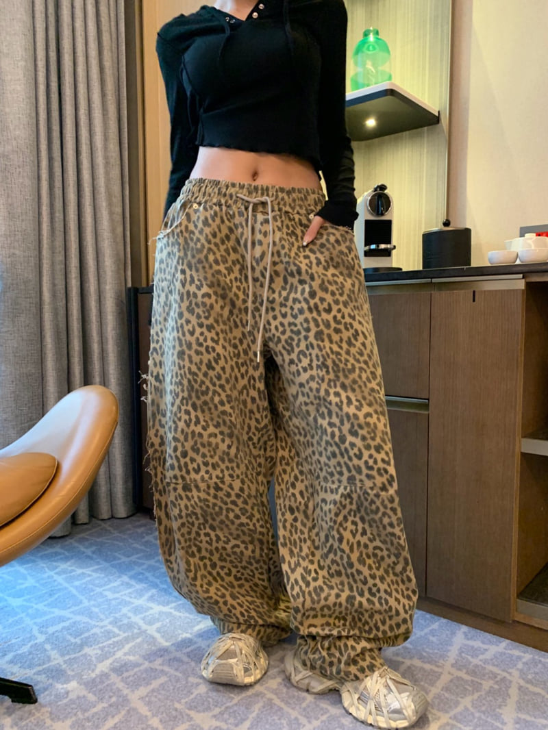 Badcalm - Korean Women Fashion - #momslook - Leopard Raw-Edge Wide Pants - 6