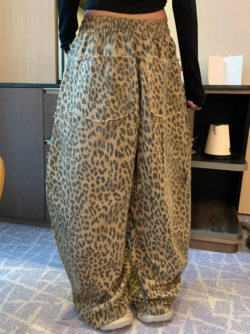 Badcalm - Korean Women Fashion - #momslook - Leopard Raw-Edge Wide Pants - 7