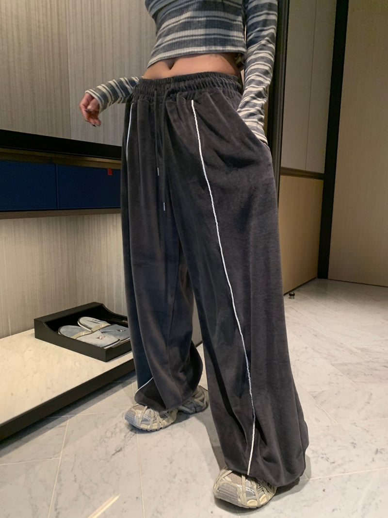 Badcalm - Korean Women Fashion - #vintageinspired - Piping Velour Pants - 11