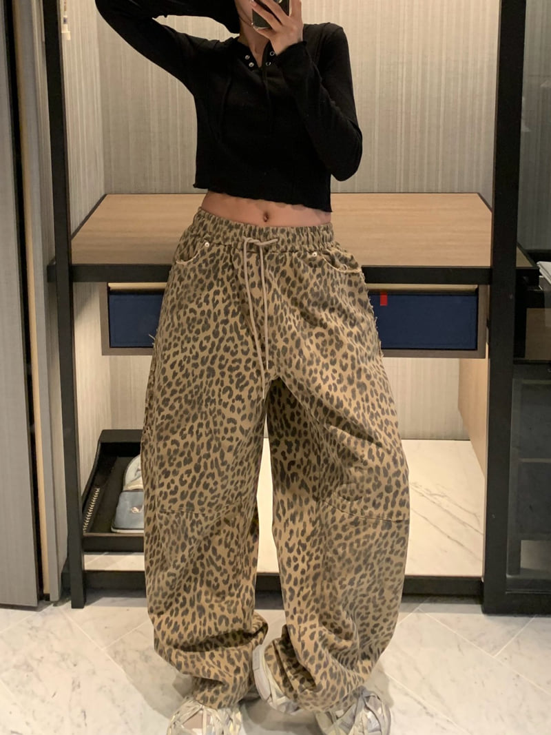 Badcalm - Korean Women Fashion - #momslook - Leopard Raw-Edge Wide Pants - 4