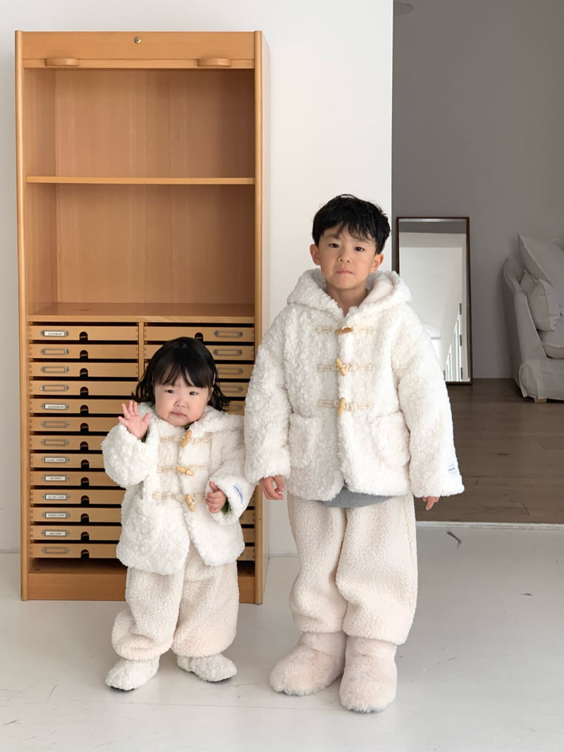 Bailey - Korean Children Fashion - #prettylittlegirls - Fluffy Coat - 5
