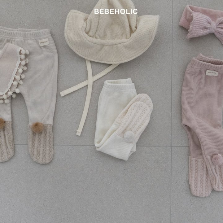 Bebe Holic - Korean Baby Fashion - #babylifestyle - Pom Pom Footed Leggings - 4