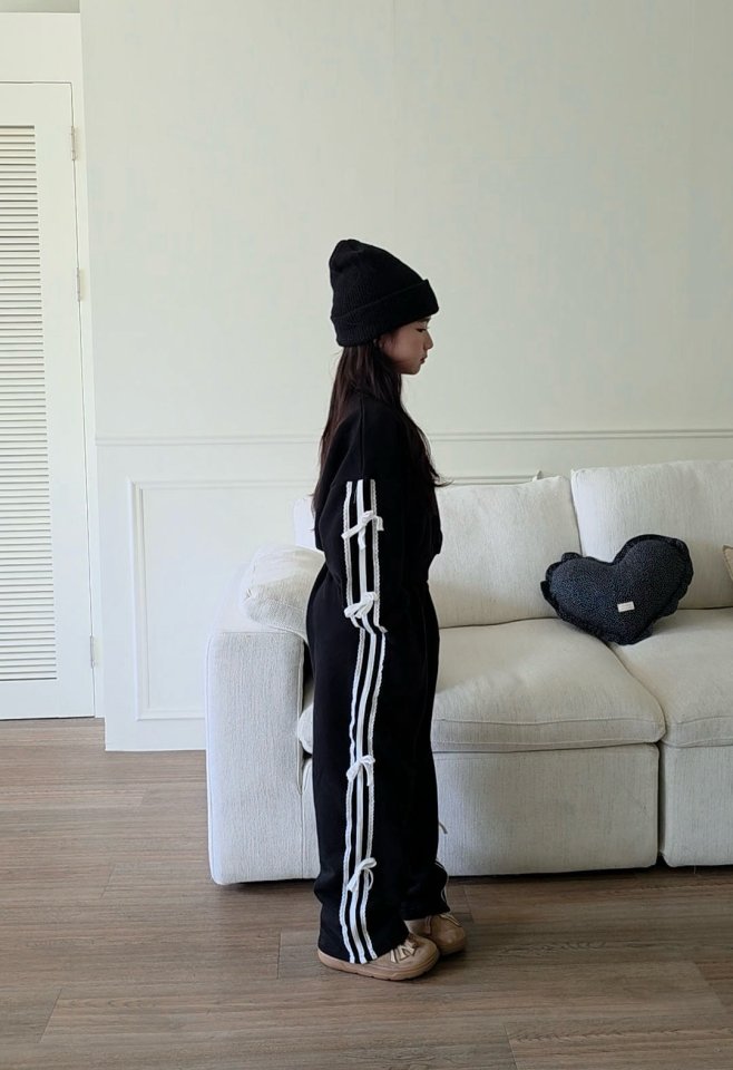 Comma - Korean Children Fashion - #childofig - Lace Trim Sweatshirt - 3