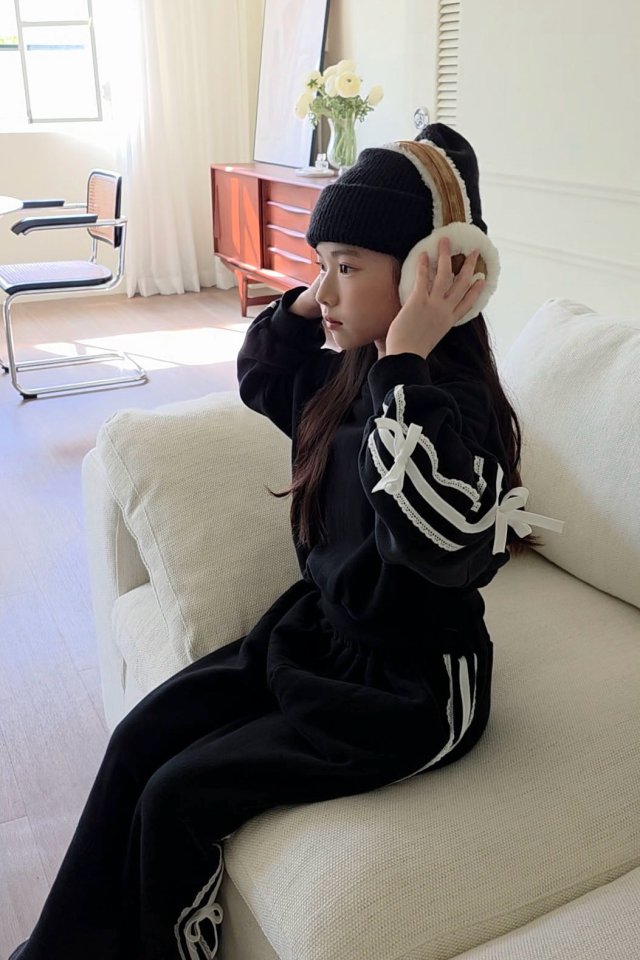 Comma - Korean Children Fashion - #minifashionista - Lace Trim Sweatshirt