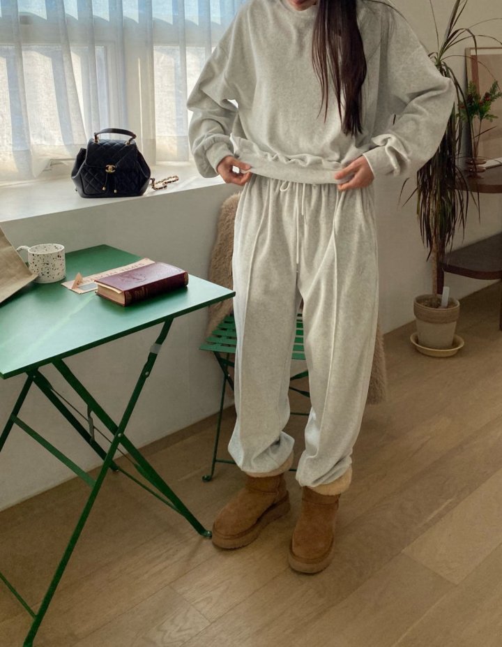 Diana - Korean Women Fashion - #momslook - Pin-tuck Velour Pants - 10