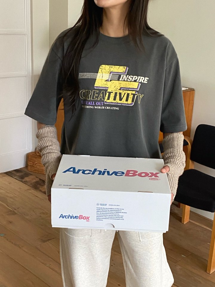 Diana - Korean Women Fashion - #restrostyle - Arc Vintage Tee - 4