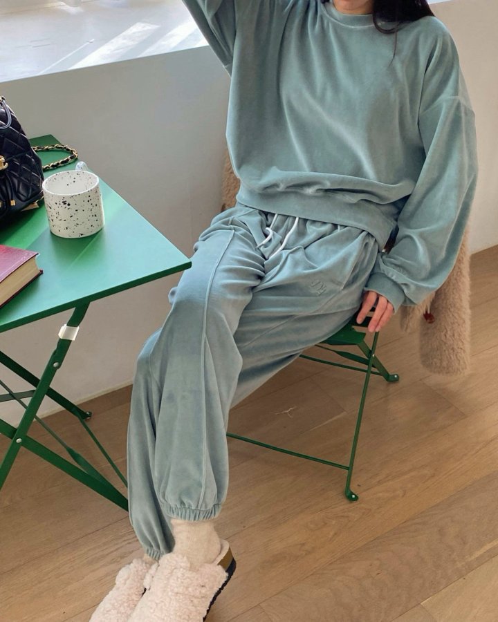 Diana - Korean Women Fashion - #womensfashion - Pin-tuck Velour Pants - 9