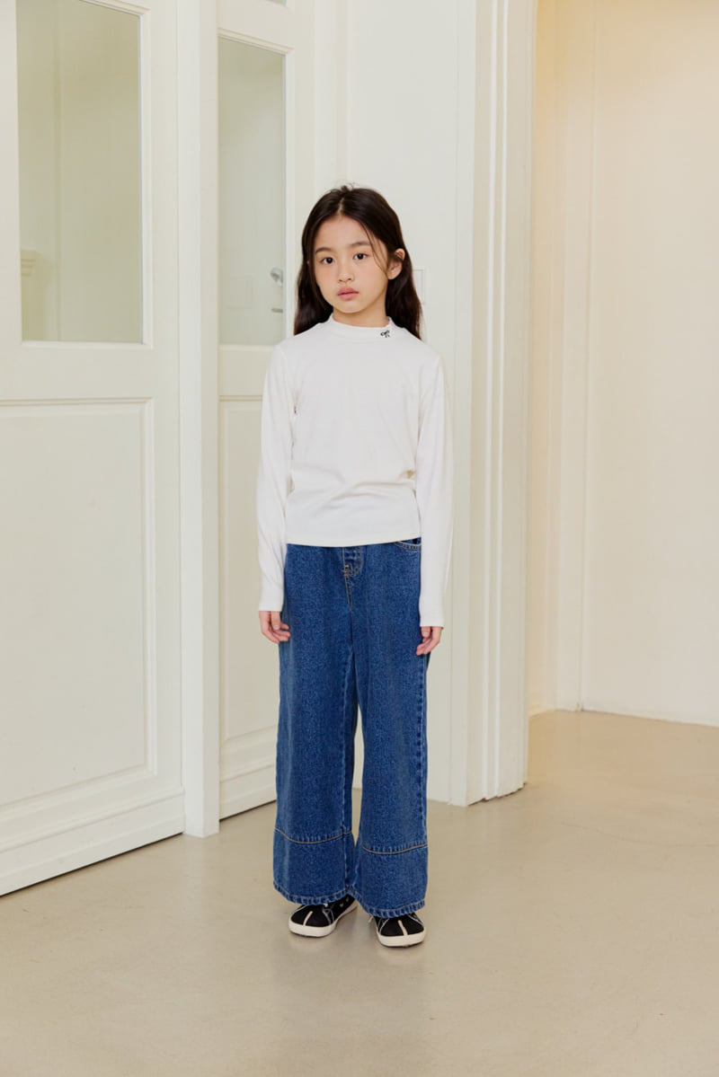 Dore Dore - Korean Children Fashion - #childrensboutique - Slim Embroidery Turtleneck Tee - 8
