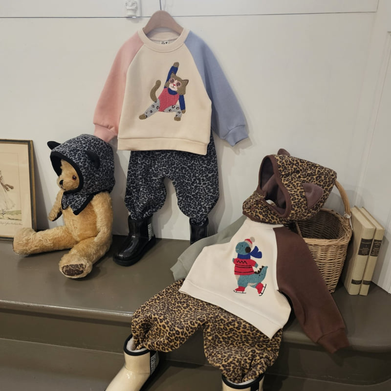 Firstblue - Korean Children Fashion - #fashionkids - Fleece Embroidery Raglan Tee - 11