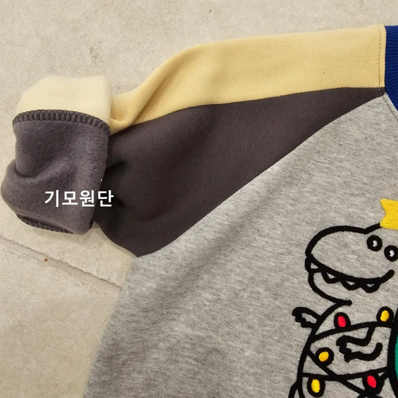 Firstblue - Korean Children Fashion - #kidsstore - Santa Dino Raglan Tee - 12