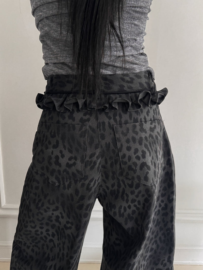 Foundation - Korean Women Fashion - #restrostyle - Leo Frill Pants - 11