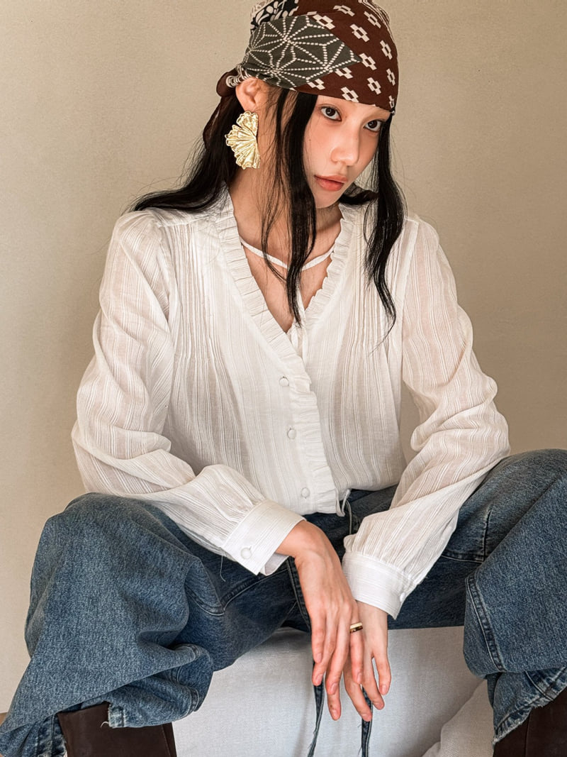 Foundation - Korean Women Fashion - #vintageinspired - Lea Pintuck Blouse - 4