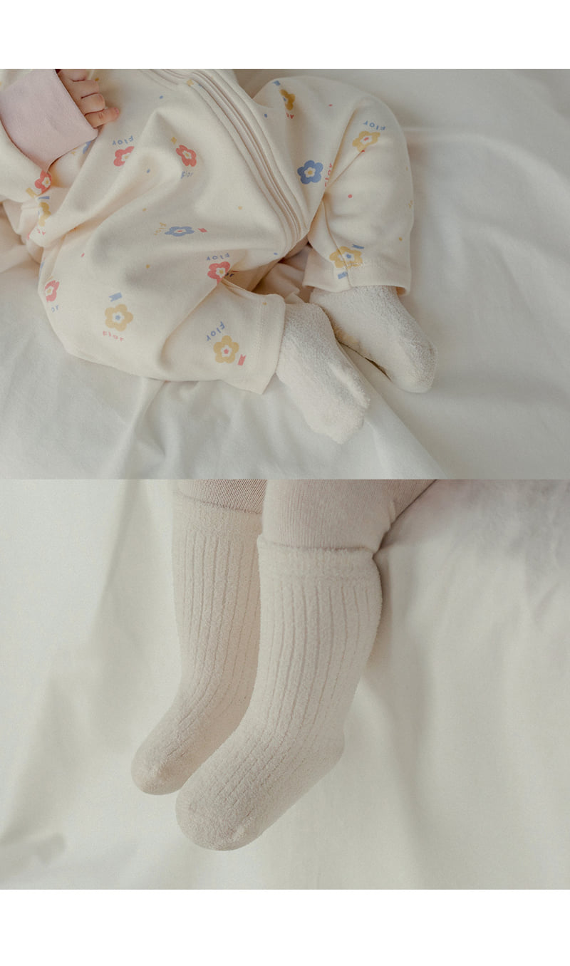 Kids Clara - Korean Baby Fashion - #babyoninstagram - Ellie Winter Knee Socks (set of 5) - 3