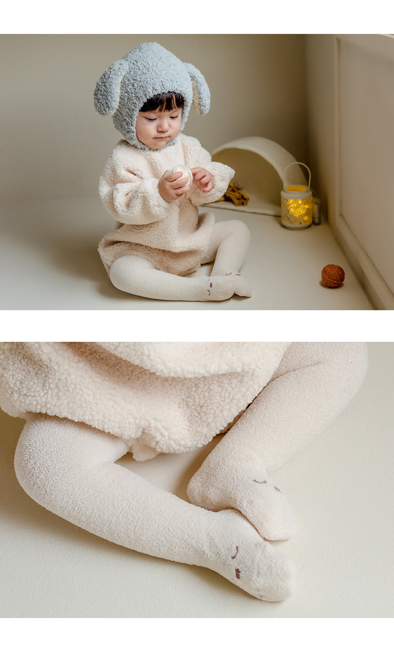 Kids Clara - Korean Baby Fashion - #babyoninstagram - Creamy Toto Winter Sleep Baby Tights (set of 5) - 3