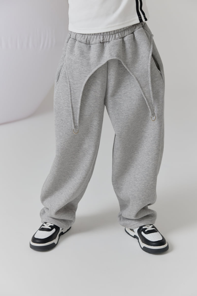 Lilas - Korean Children Fashion - #kidsshorts - D Ring Double Layer Jogger Pants - 3