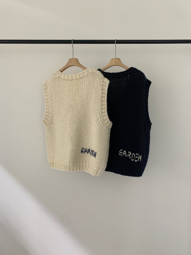 Logarden - Korean Women Fashion - #momslook - Hand Garden Vest - 2