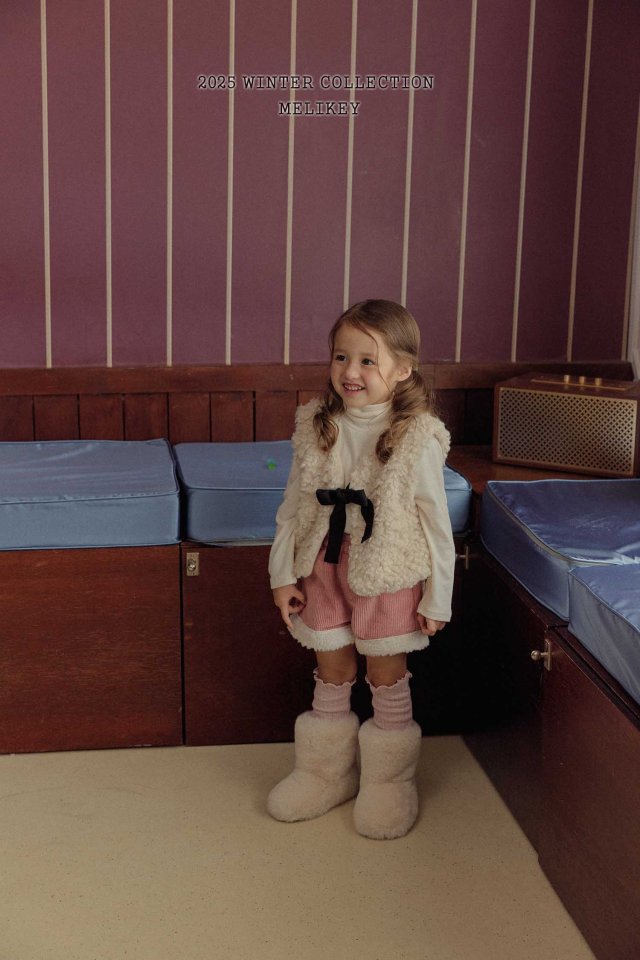 Melikey - Korean Children Fashion - #kidsshorts - Ugg Heart Shorts - 6