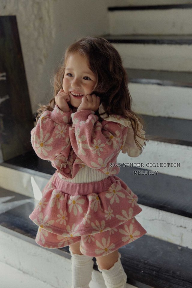 Melikey - Korean Children Fashion - #kidsshorts - Knit Flower Frill Shorts - 12
