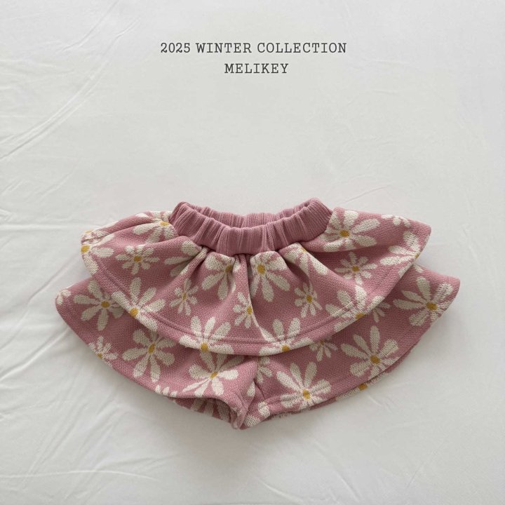 Melikey - Korean Children Fashion - #prettylittlegirls - Knit Flower Frill Shorts - 3