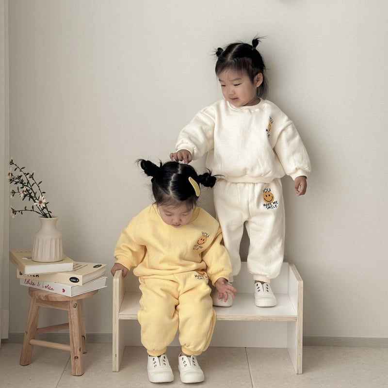 Moran - Korean Children Fashion - #childofig - You Smile Fleece Top Bottom Set - 3