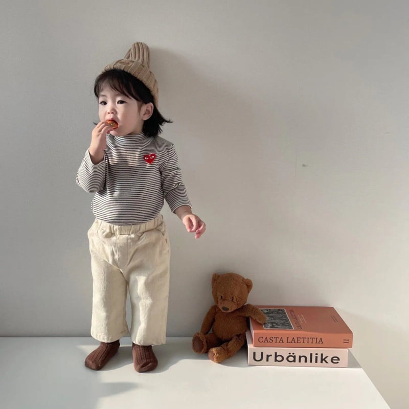 Moran - Korean Children Fashion - #discoveringself - Heart Turtleneck Tee - 2
