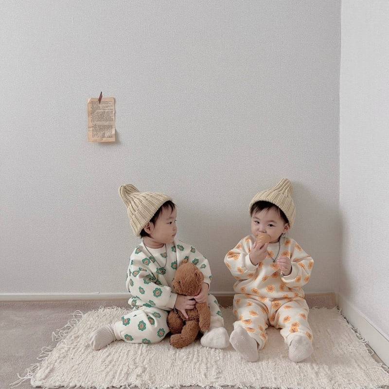 Moran - Korean Children Fashion - #kidsshorts - Fleece Bear Flower Top Bottom Set - 5