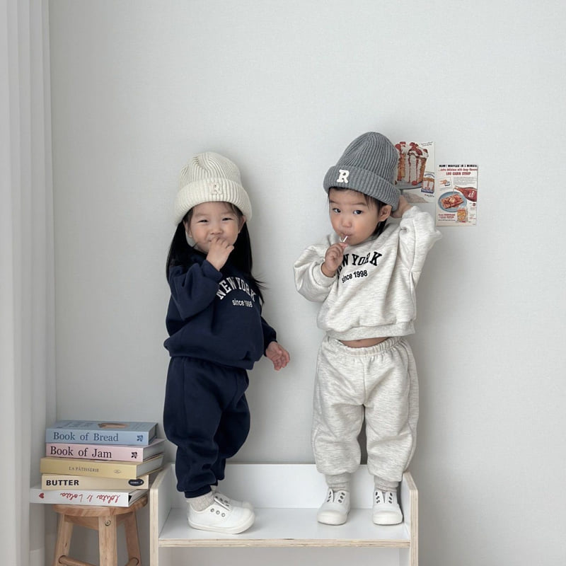 Moran - Korean Children Fashion - #littlefashionista - Fleece New York Embroidery Top Bottom Set - 8
