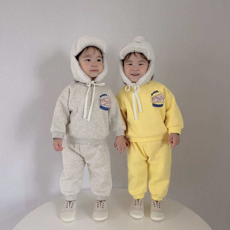 Moran - Korean Children Fashion - #magicofchildhood - Fleece Cheese Top Bottom Set