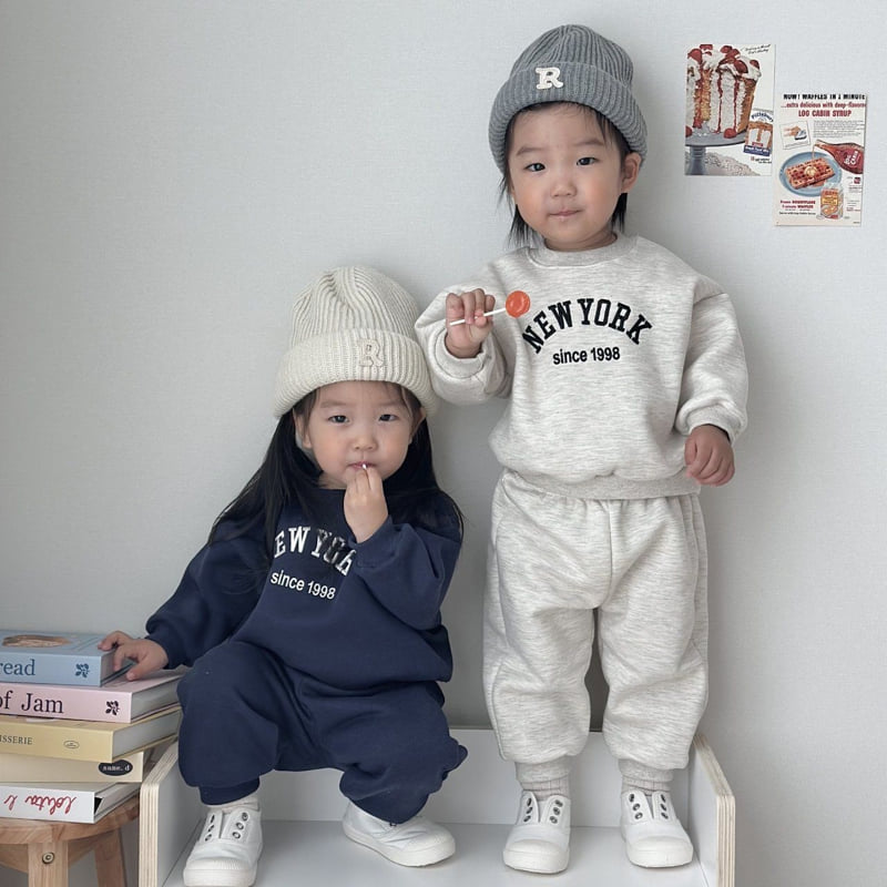 Moran - Korean Children Fashion - #magicofchildhood - Fleece New York Embroidery Top Bottom Set - 9