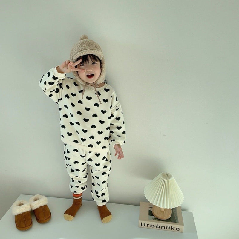 Moran - Korean Children Fashion - #toddlerclothing - Fleece Heart Candy Top Bottom Set