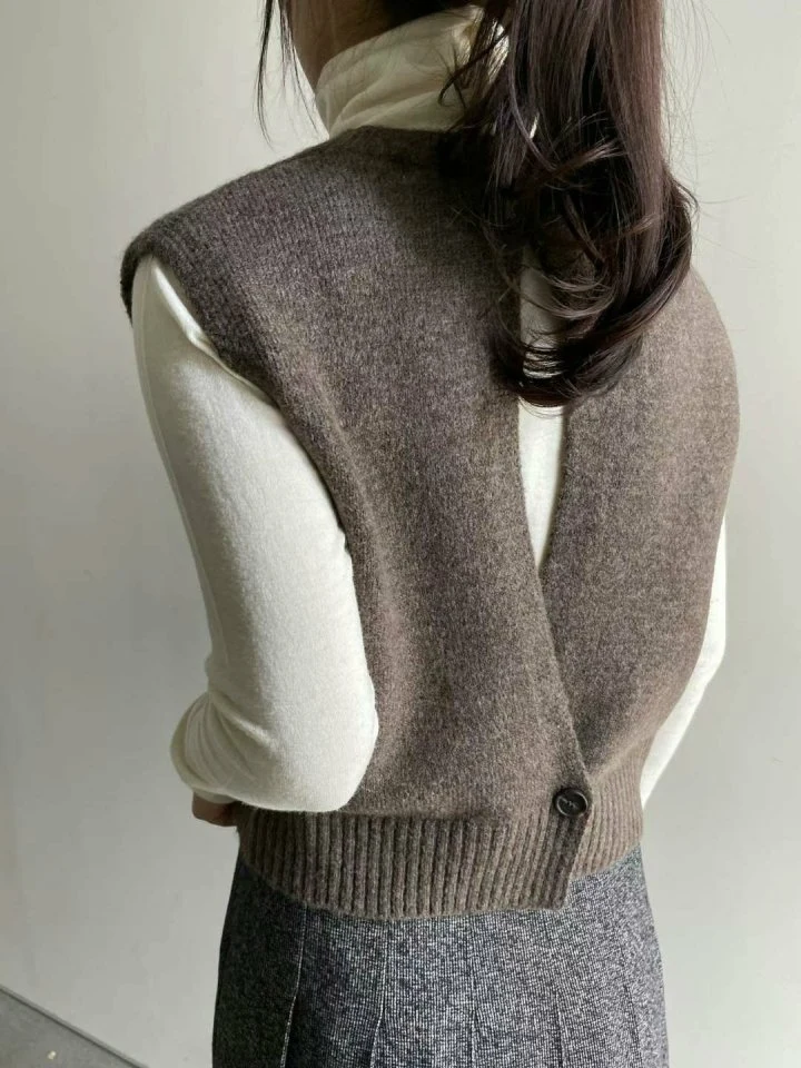 Most - Korean Women Fashion - #restrostyle - Back Slit Vest