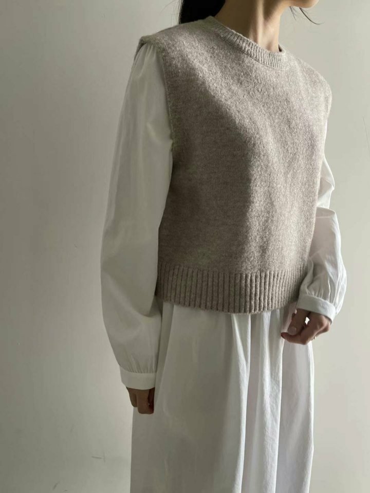 Most - Korean Women Fashion - #thelittlethings - Back Slit Vest - 5