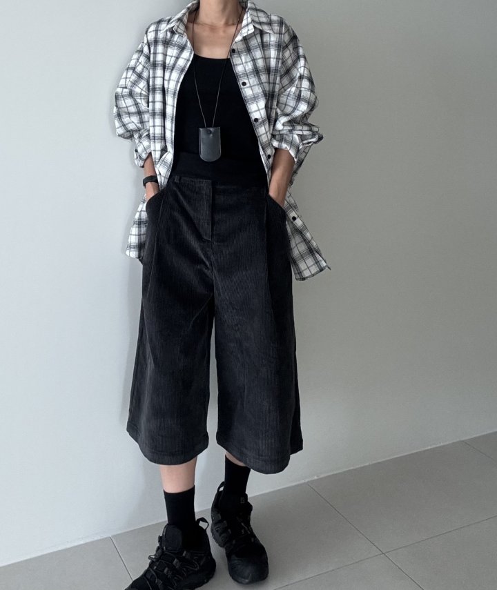 Ripple - Korean Women Fashion - #womensfashion - Bermuda Corduroy Pants - 10