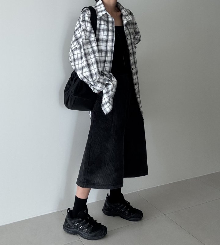 Ripple - Korean Women Fashion - #womensfashion - Bermuda Corduroy Pants - 12