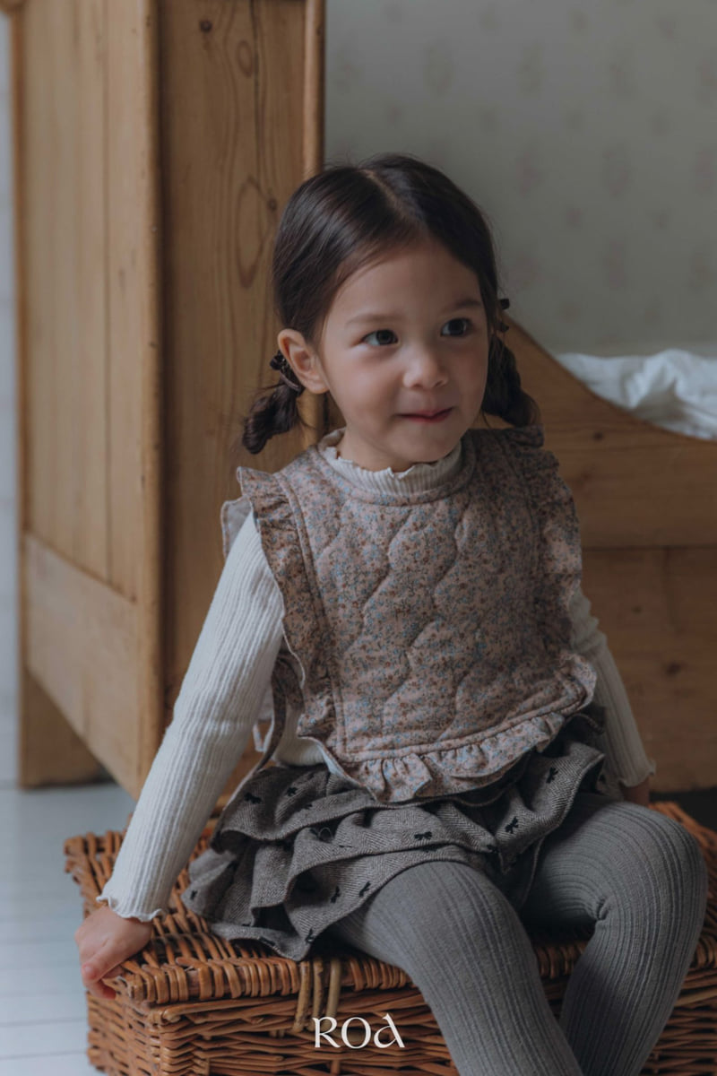 Roa - Korean Children Fashion - #kidsshorts - Mini Quilted Vest - 7