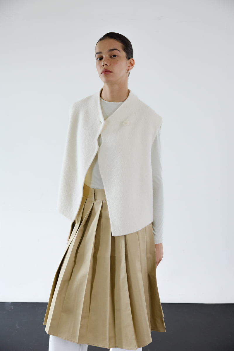 Roomk - Korean Women Fashion - #womensfashion - Handmade Lama Wool Vest - 5
