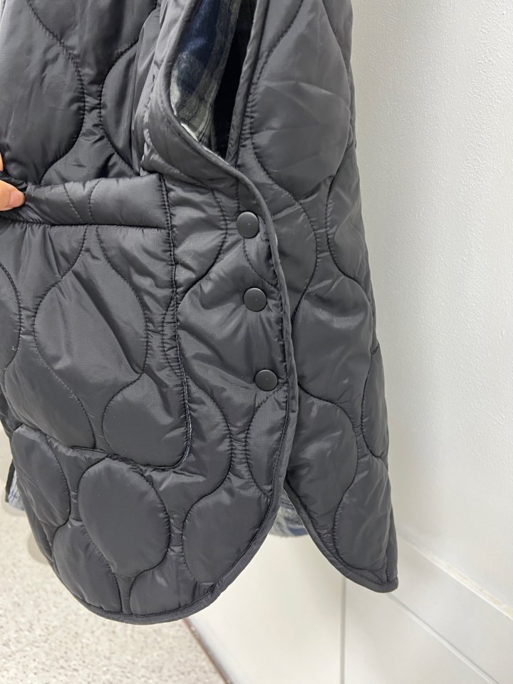 The Fine.b - Korean Women Fashion - #womensfashion - Quilted Reversible Vest - 3
