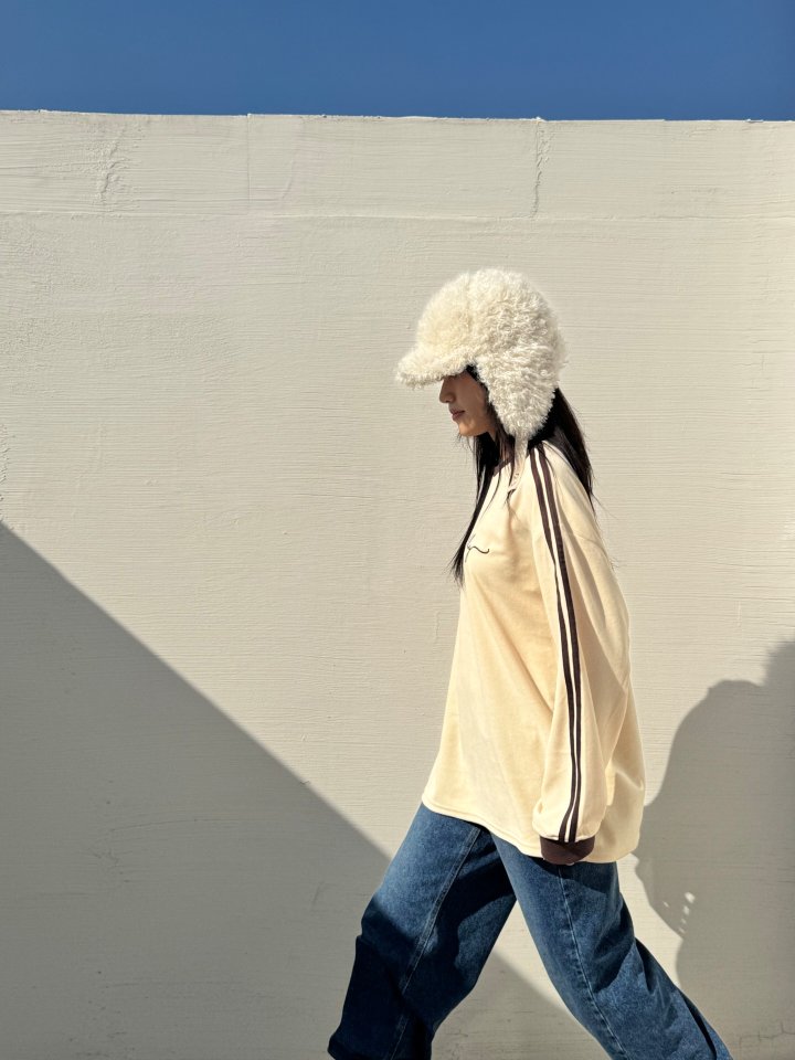 Theres - Korean Women Fashion - #momslook - Velour Embroidered Tee - 5