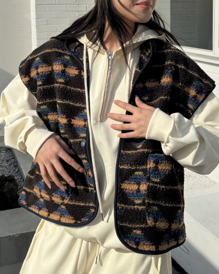 Theres - Korean Women Fashion - #vintageinspired - Camp Vest - 8