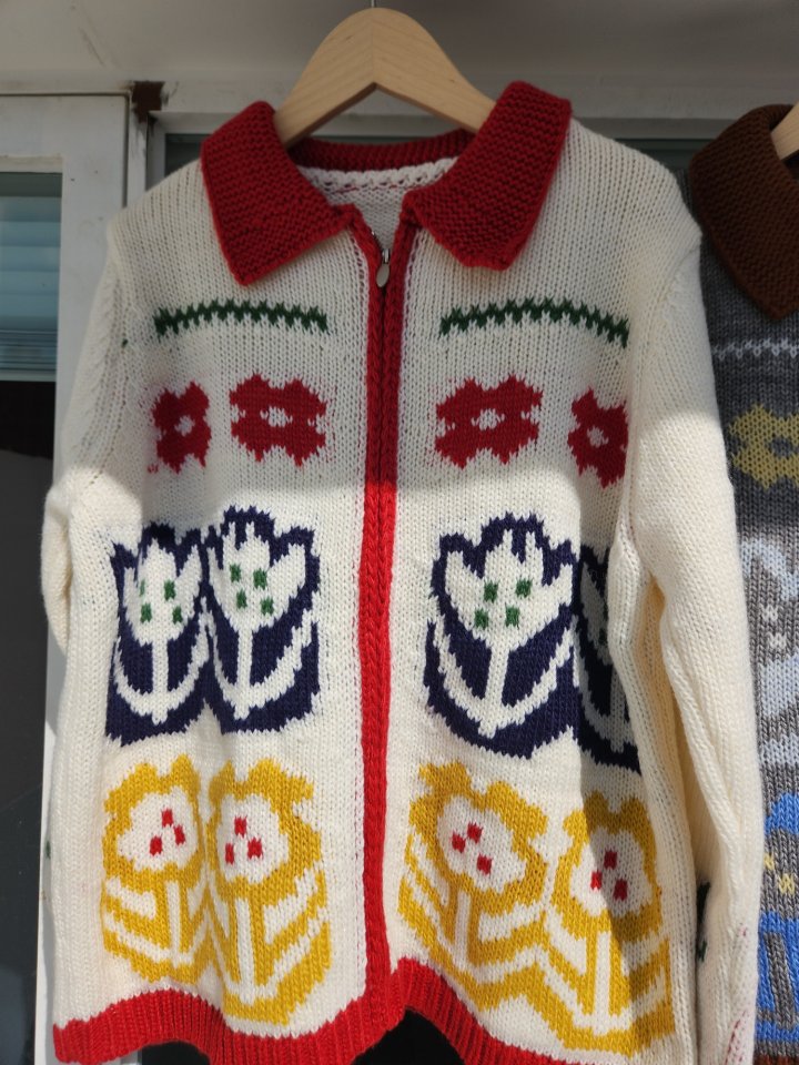 Theres - Korean Women Fashion - #womensfashion - Flower Cardigan - 2