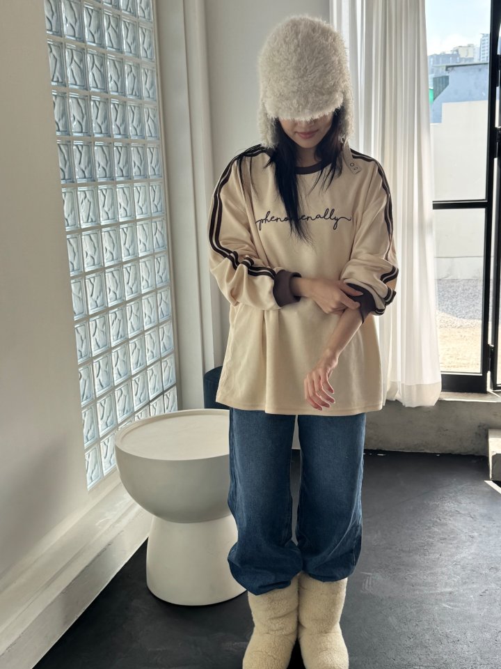 Theres - Korean Women Fashion - #womensfashion - Velour Embroidered Tee - 2