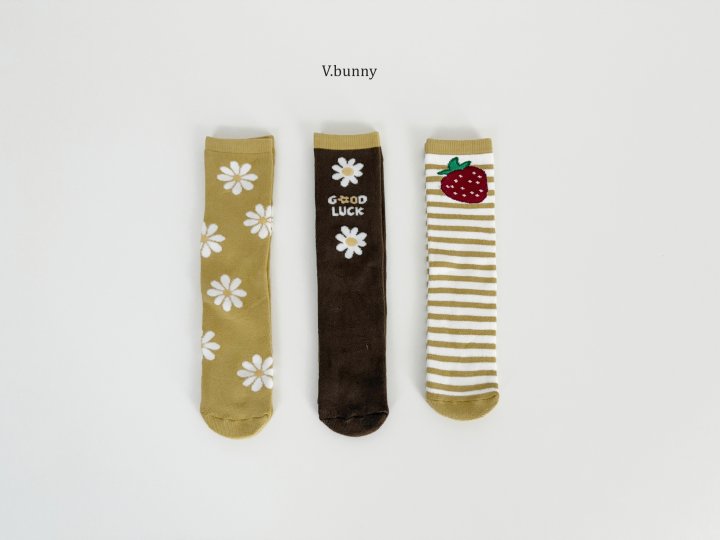 V Bunny - Korean Children Fashion - #Kfashion4kids - King Strawberry Socks Set