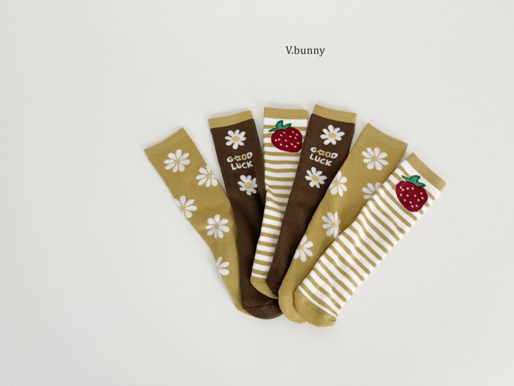 V Bunny - Korean Children Fashion - #designkidswear - King Strawberry Socks Set - 11