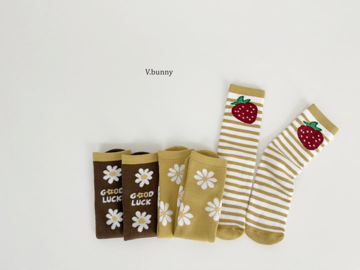 V Bunny - Korean Children Fashion - #magicofchildhood - King Strawberry Socks Set - 4