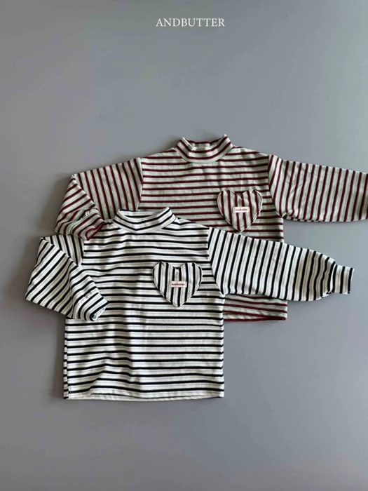 Heart Pocket Turtleneck Tee