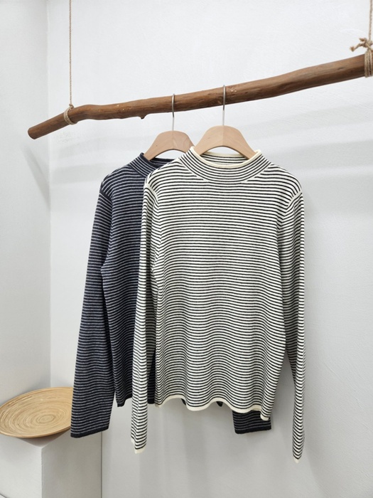 Viva Half Turtleneck