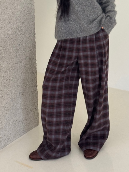 Check Pleated Pants